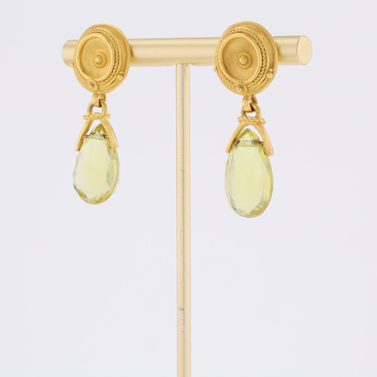 Earrings matte gold and faceted lemon quartz