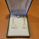 Boucles d’oreilles pendantes en or jaune et quartz rose - Castafiore