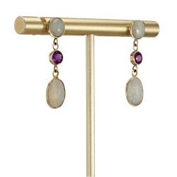 Boucles d'oreilles Pendantes en or jaune, opales et grenats - Castafiore