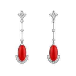 Boucles d'oreilles Pendantes en platine, corail et diamants
