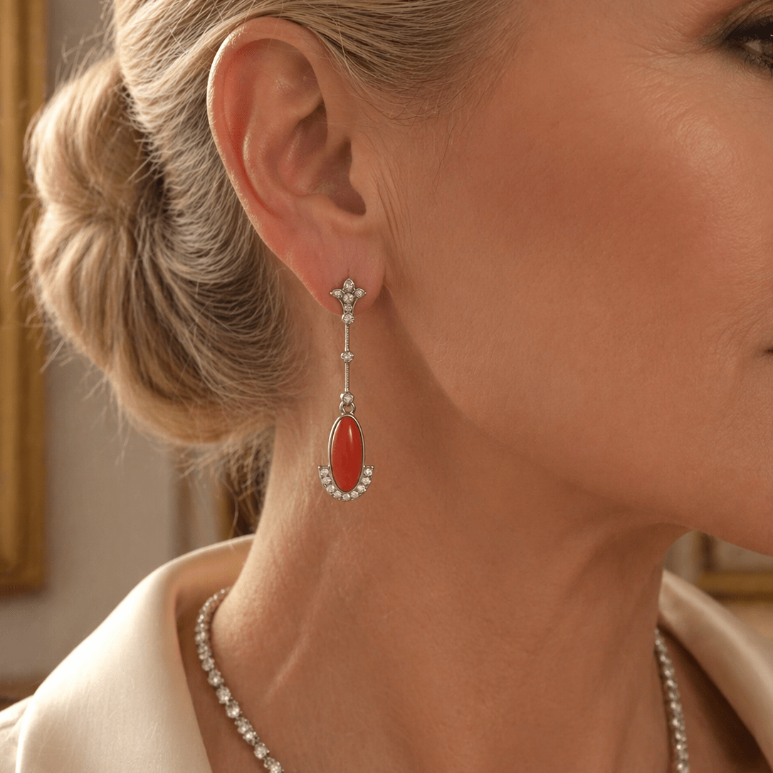 Boucles d'oreilles Pendantes en platine, corail et diamants - Castafiore