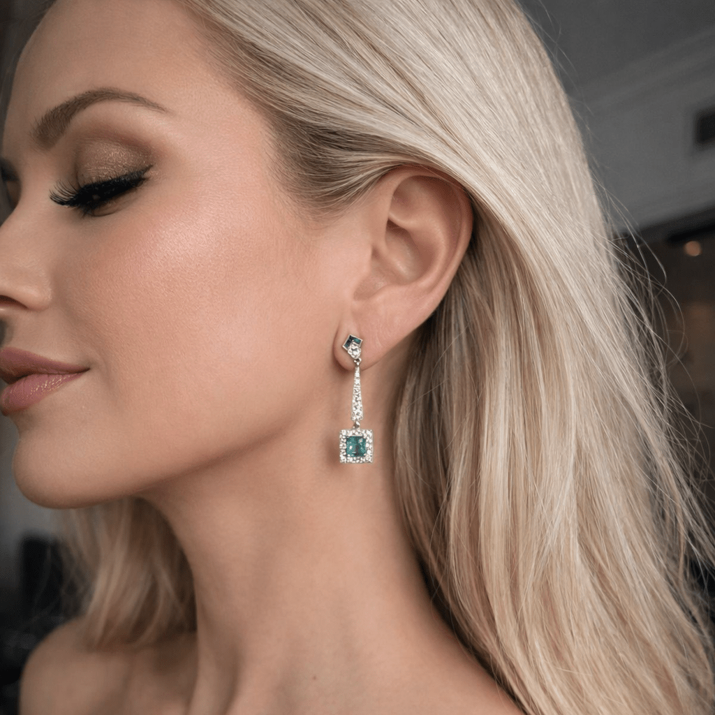 Boucles d'oreilles Pendantes en platine, émeraudes et diamants - Castafiore