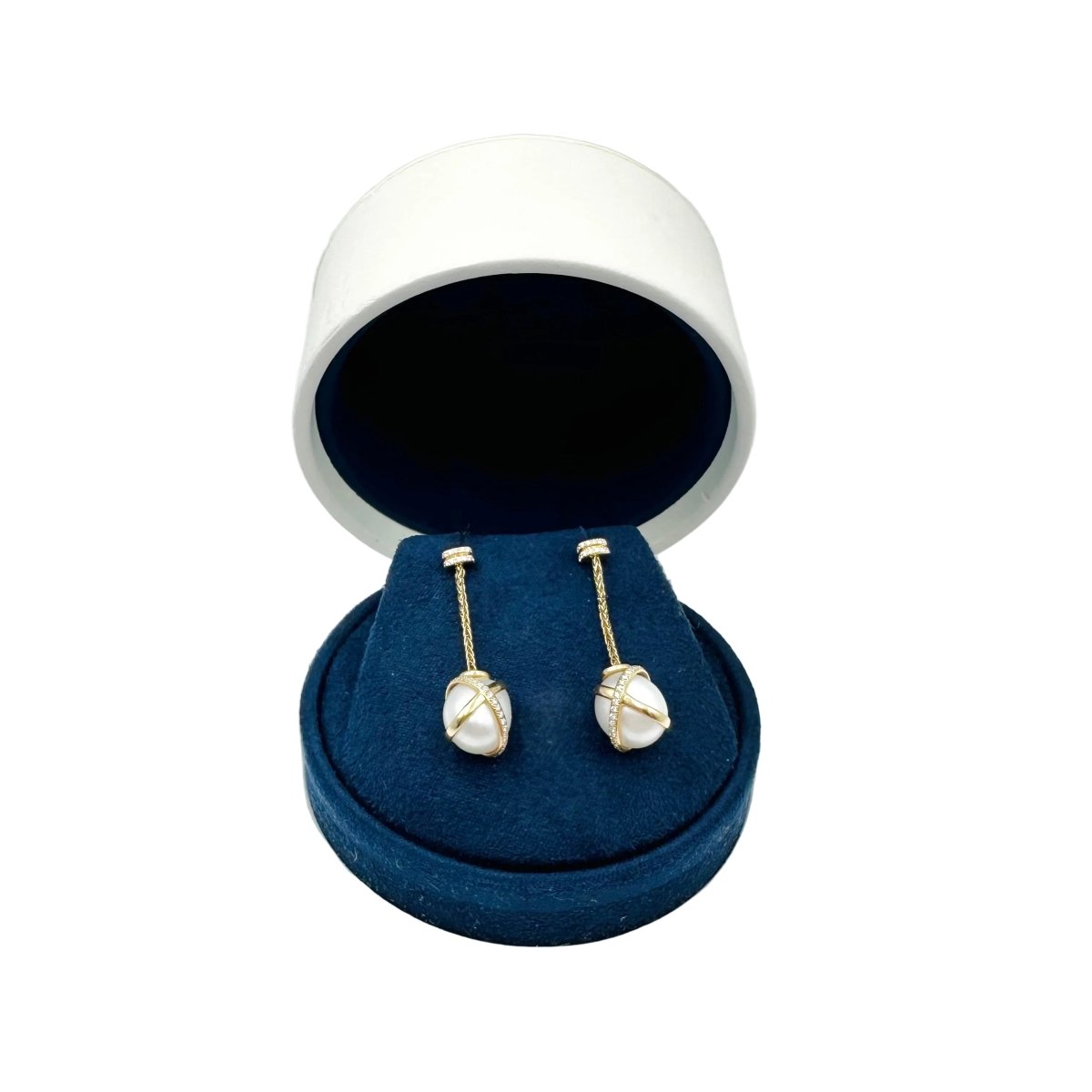 Boucles d'oreilles Pendantes FRED "Baie des Anges" en or jaune, perles et diamants - Castafiore