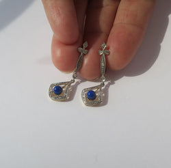 Boucles d’oreilles pendantes Lapis Lazuli Diamants deux Ors Art Déco - Castafiore