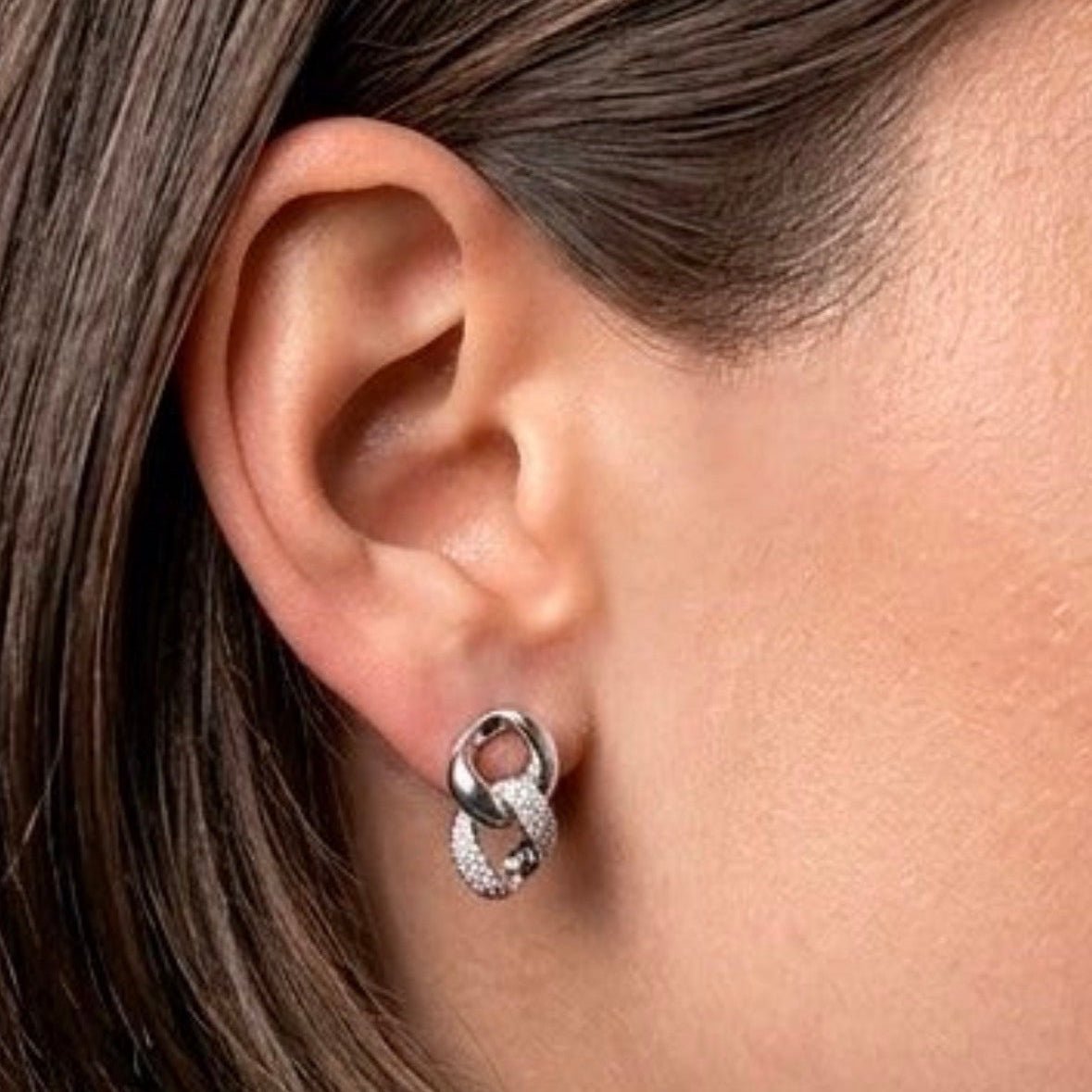 Boucles d'oreilles Pendantes MESSIKA "Link" en or blanc et diamants - Castafiore