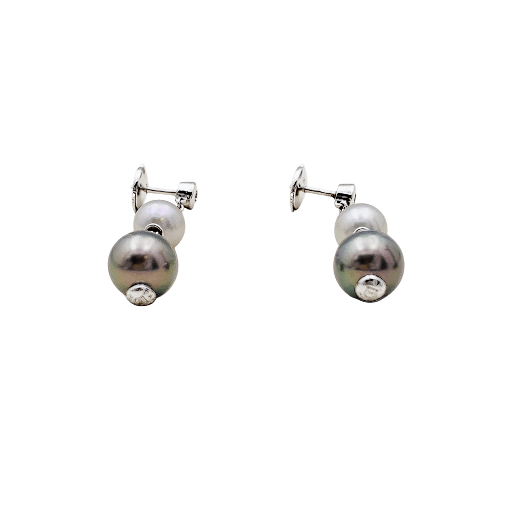 Earrings Mikimoto, white gold, beads and diamonds.