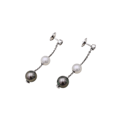 Earrings Mikimoto, white gold, beads and diamonds.