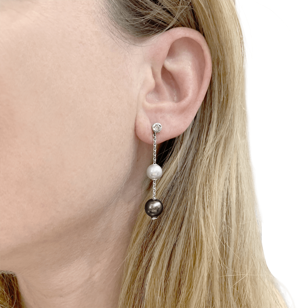 Earrings Mikimoto, white gold, beads and diamonds.
