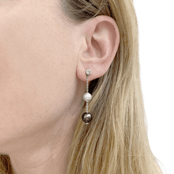 Earrings Mikimoto, white gold, beads and diamonds.