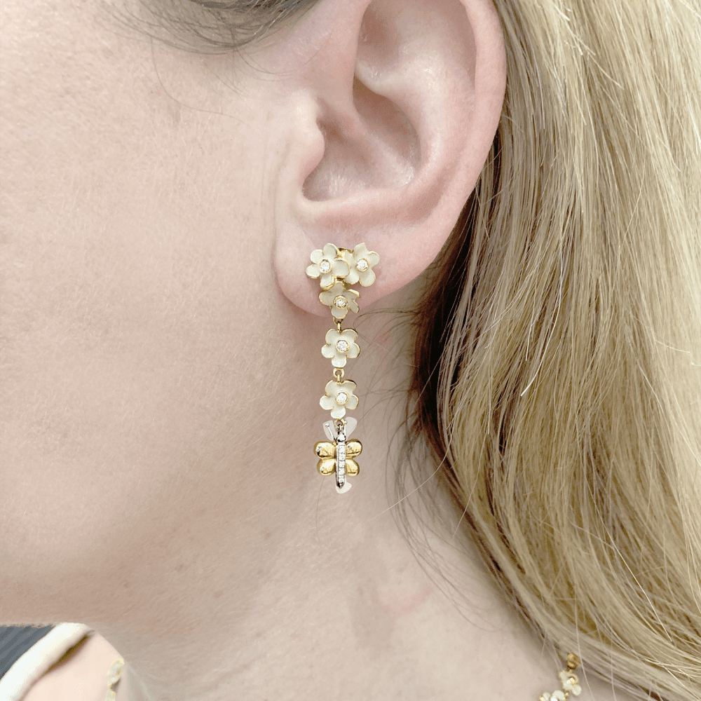 Boucles d'oreilles Pendantes ROBERTO COIN en or rose, émail et diamants - Castafiore