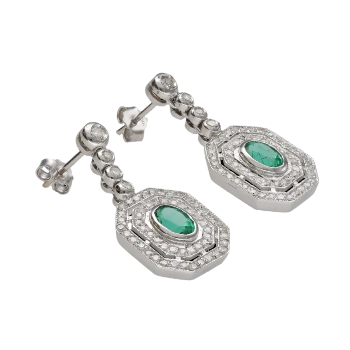 Boucles d'oreilles pendantes style Art déco avec emeraudes et diamants en Or gris 18 Cts. - Castafiore
