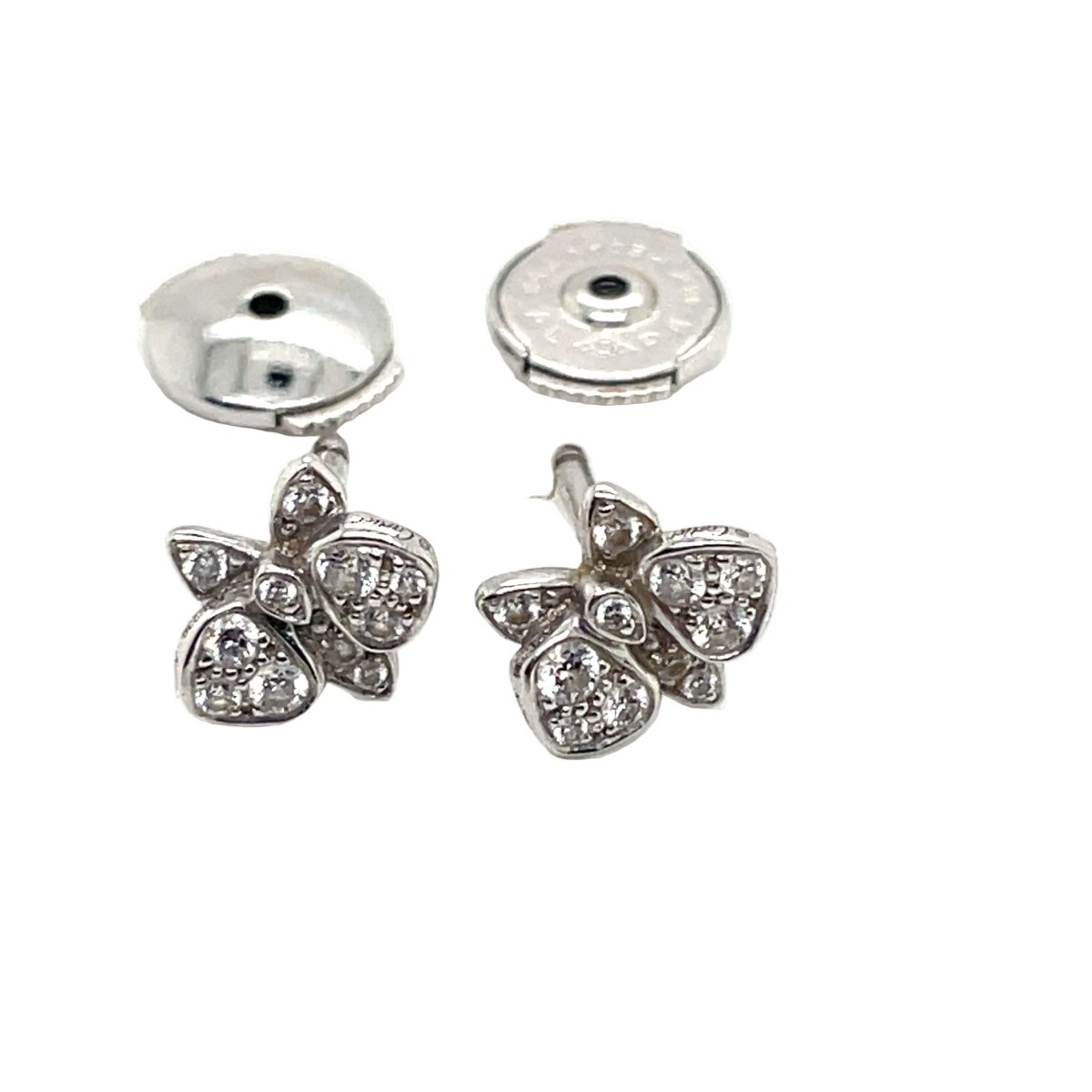 Boucles d'oreilles Puces CARTIER "Caresse d'orchidées" en or blanc et diamants - Castafiore