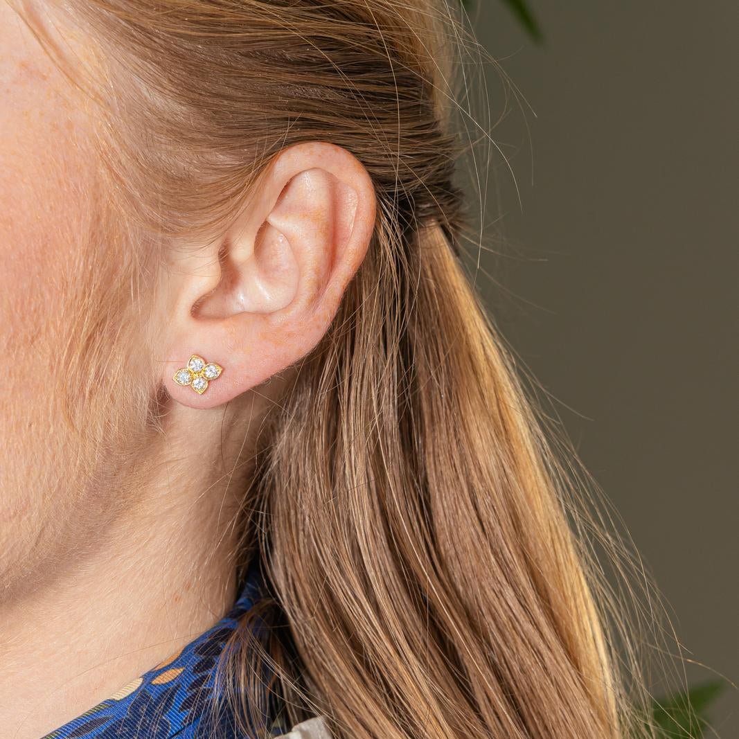 Boucles d'oreilles Puces CARTIER "Hindu" en or jaune et diamants - Castafiore