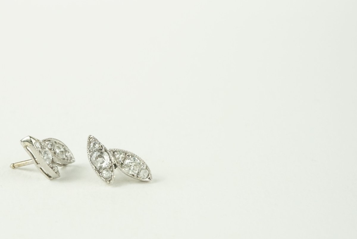 Boucles d'oreilles Puces en or blanc et diamants - Castafiore