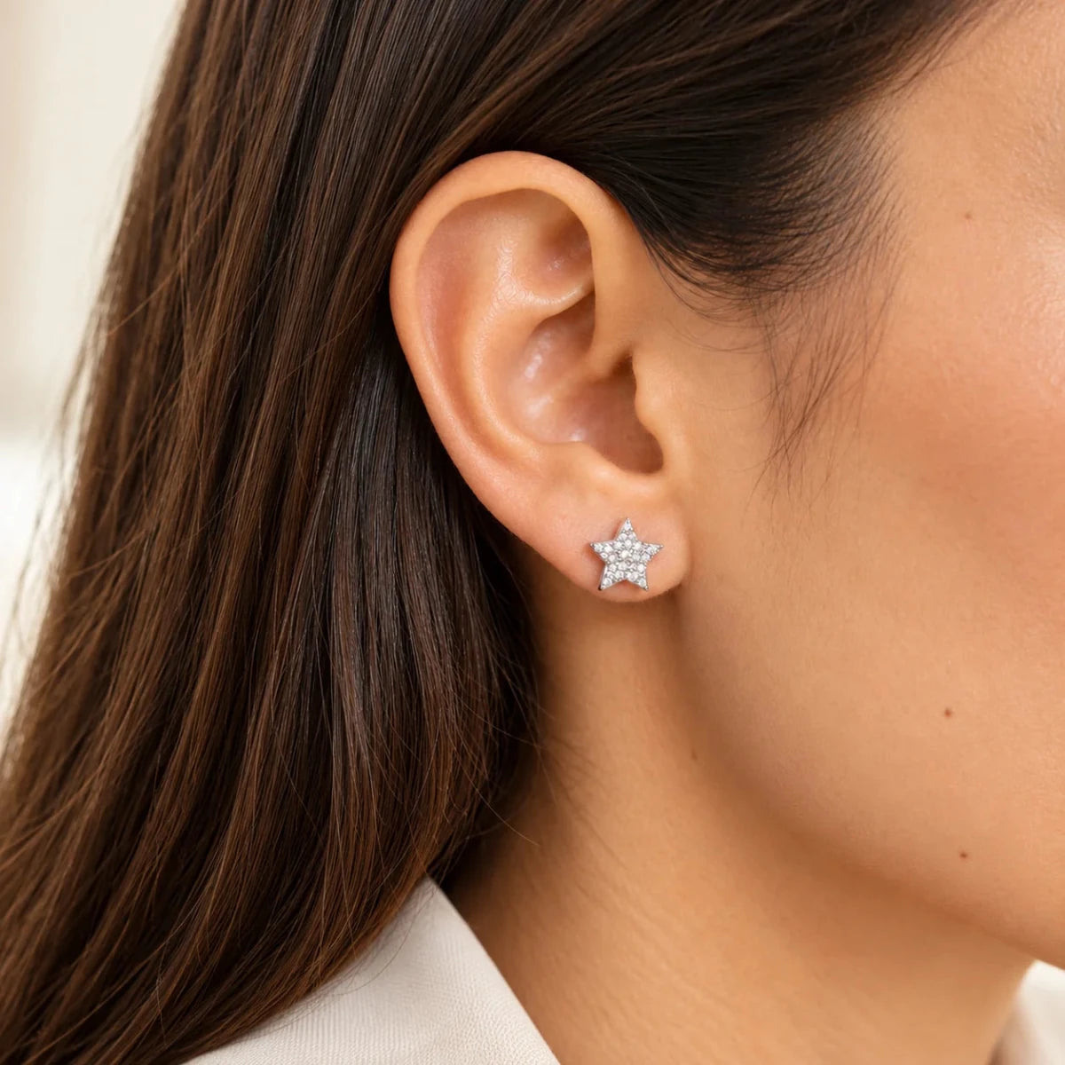 Boucles d’oreilles Puces en or blanc et diamants - Castafiore