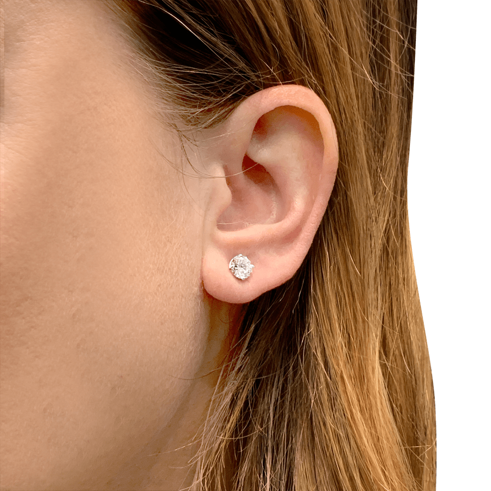 Earrings white gold and diamonds.