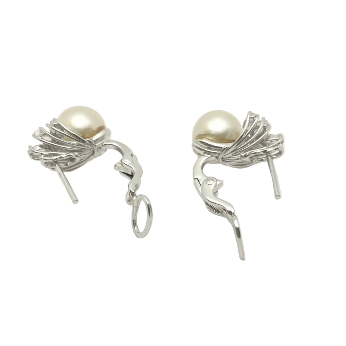 Boucles d'oreilles Puces en or blanc, perles et diamants - Castafiore
