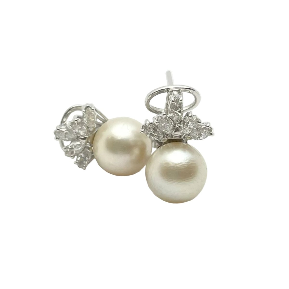 Boucles d'oreilles Puces en or blanc, perles et diamants - Castafiore