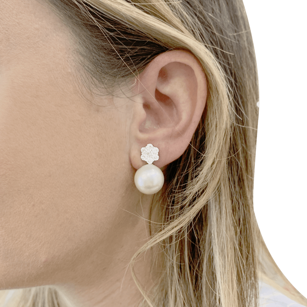 Earrings beads and diamonds.