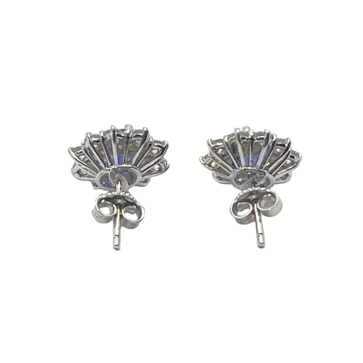 Boucles d'oreilles Puces en or blanc, saphirs et diamants - Castafiore