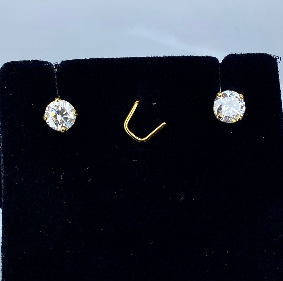 Boucles d’oreilles puces en or jaune 18 carats, diamants 2x 0,50 carats - Castafiore