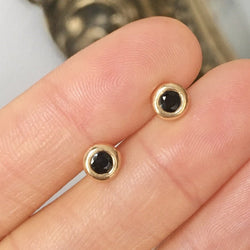 Boucles d'oreilles Puces en or jaune et saphirs - Castafiore