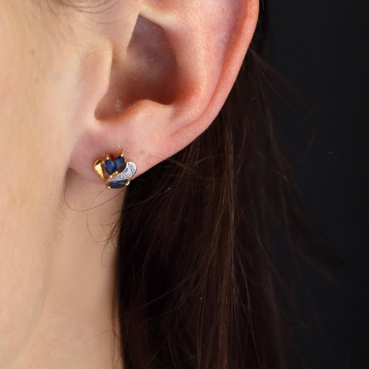 Ear chips yellow gold diamonds shuttle sapphires