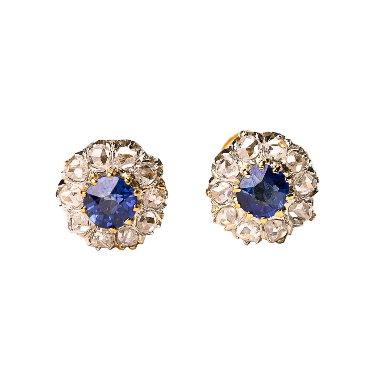 Boucles d'oreilles Puces en or jaune, platine, saphirs et diamants - Castafiore