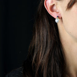 Boucles d'oreilles Puces en or jaune, saphirs, perles et diamants - Castafiore