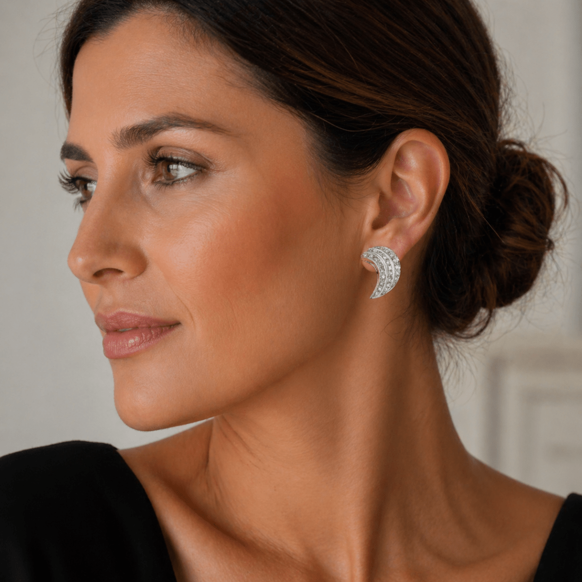 Boucles d'oreilles Puces en platine et diamants - Castafiore