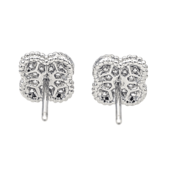 Boucles d'oreilles Puces VAN CLEEF & ARPELS "Sweet Alhambra" en or blanc et diamants - Castafiore