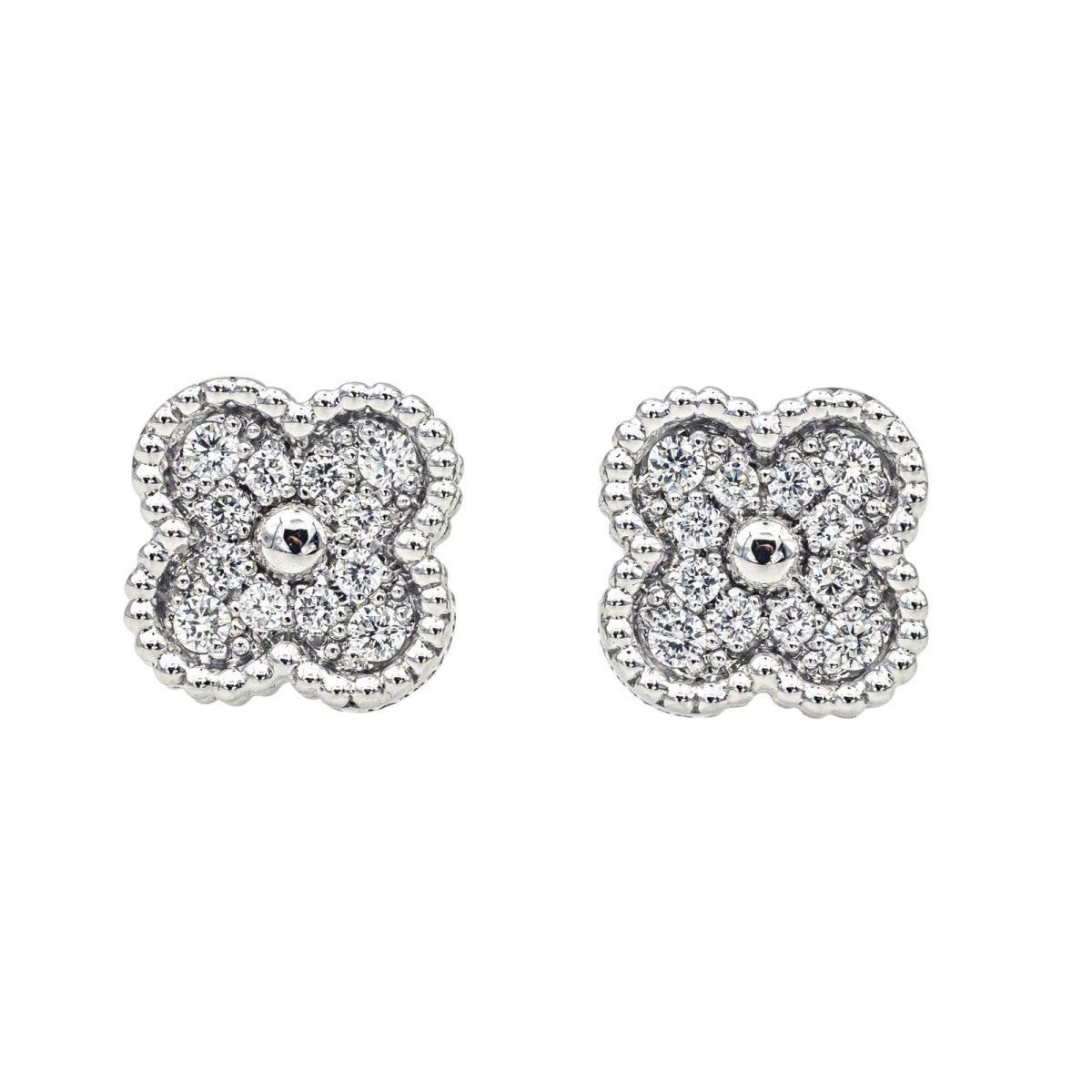 Boucles d'oreilles Puces VAN CLEEF & ARPELS "Sweet Alhambra" en or blanc et diamants - Castafiore