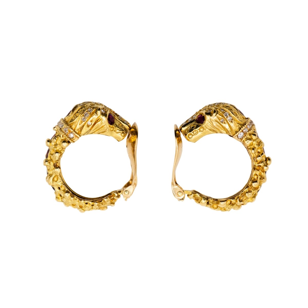 Boucles d'oreilles Têtes de félins en or jaune, rubis et diamants - Castafiore