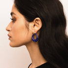 Boucles d'oreilles VAN CLEEF & ARPELS en or jaune, lapis lazuli, corail et onyx - Castafiore