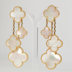 Boucles d’oreilles Van Cleef & Arpels Magic Alhambra 4 motifs - Castafiore