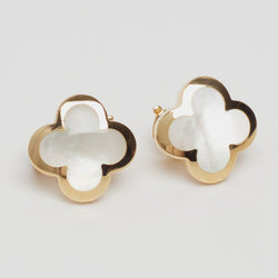 Boucles d’oreilles Van Cleef & Arpels Pure Alhambra Nacre en or jaune - Castafiore