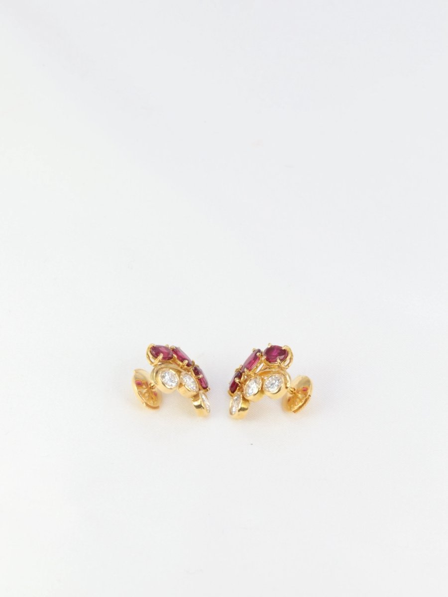 Boucles d’oreilles vintage en or, diamants et grenats - Castafiore