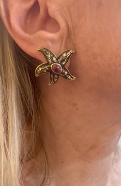 Boucles d'Oreilles Vintage Etoiles de Mer Tourmaline Diamants Email Or Jaune 18 Carats - Castafiore