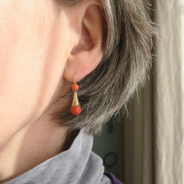 Boucles d’oreilles XIXe en or rose et corail - Castafiore