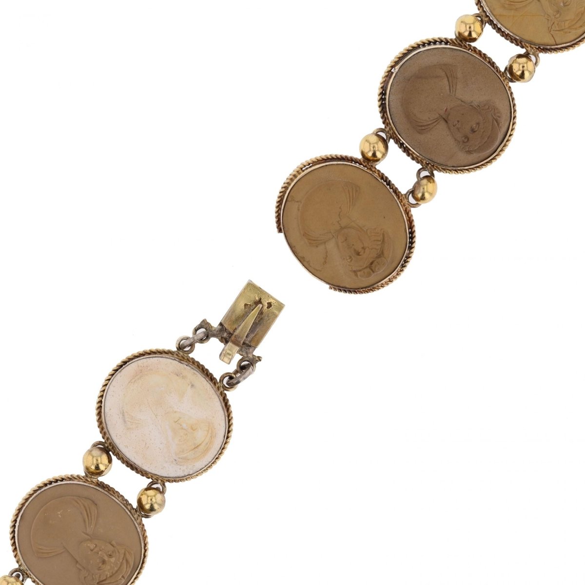 Bracelet former ruddy and cameos lava stones