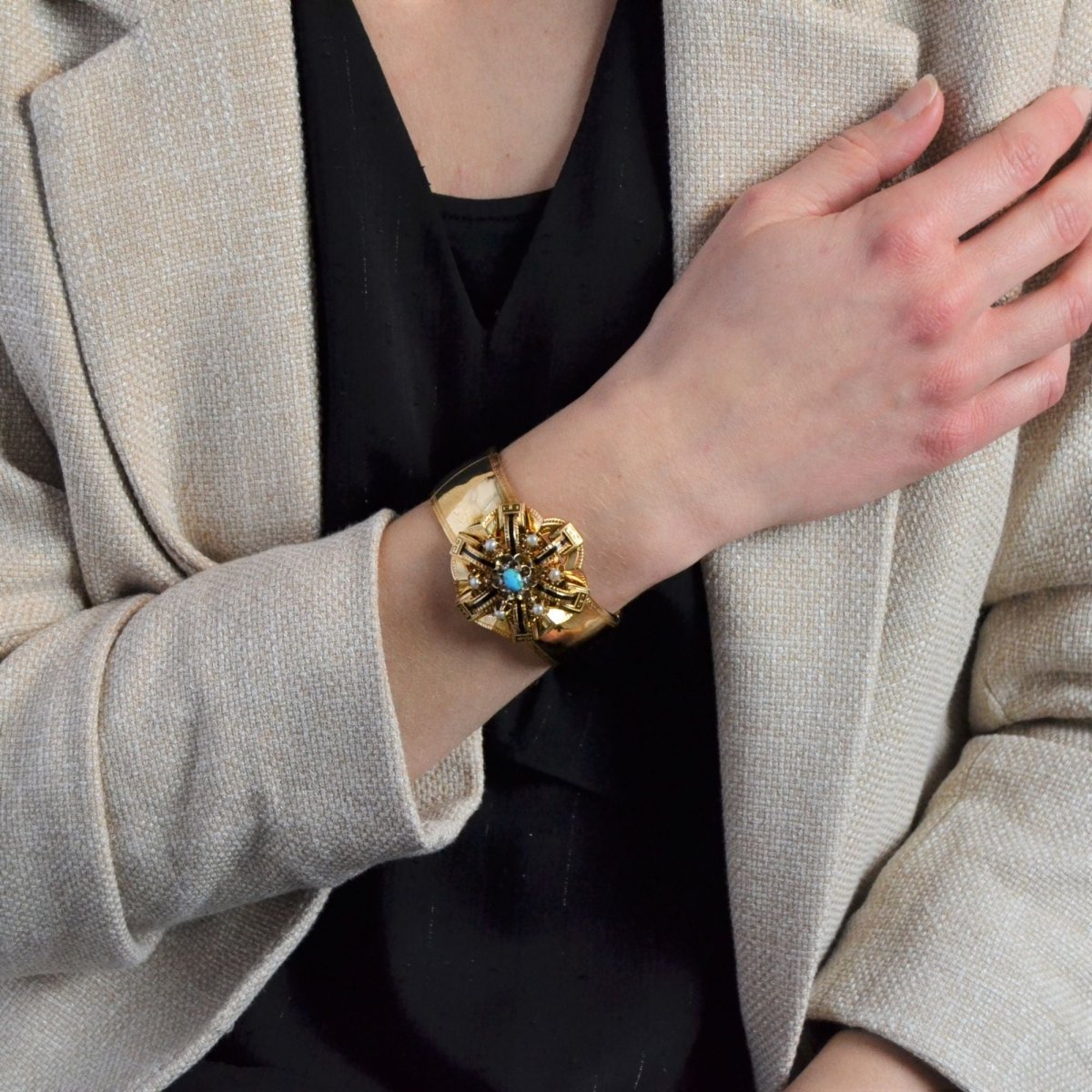 Bracelet ancien Napoléon III turquoise émail noir et perles fines - Castafiore