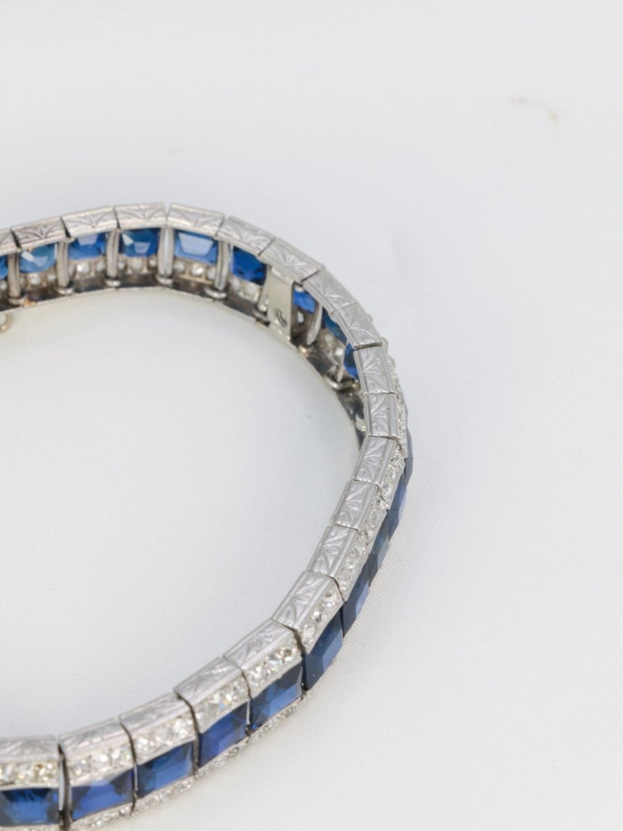 Bracelet Art - Déco en or, platine, saphirs et diamants - Castafiore