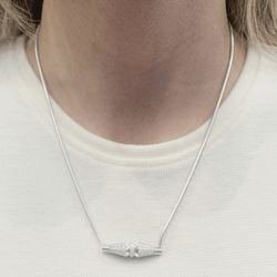 Bracelet Boucheron "Jack de Boucheron" or blanc, diamants. - Castafiore