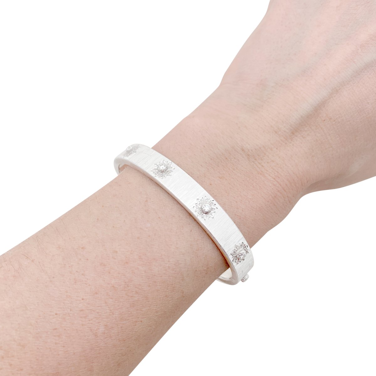 Bracelet BUCCELLATI "Macri Classica" en or blanc et diamants - Castafiore