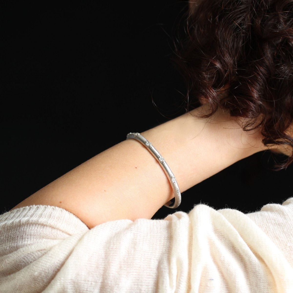 Bracelet BUCELLATI Jonc en or blanc et diamants - Castafiore