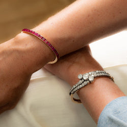 Bracelet CARTIER Ligne tennis en or jaune et rubis - Castafiore