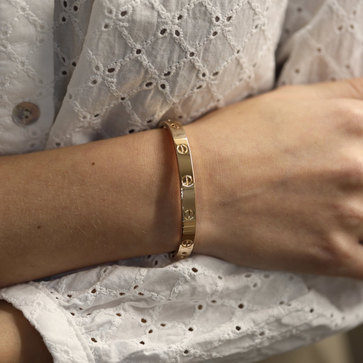 Bracelet CARTIER Love classique en or rose - Castafiore