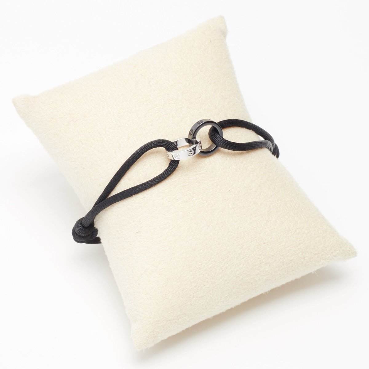 Bracelet Cartier Love Cord en or blanc et céramique - Castafiore