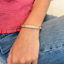 Bracelet CARTIER "Love" Modèle Classique Pavé en or rose et diamants - Castafiore