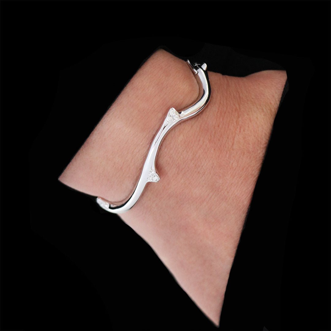 Bracelet DIOR "Bois de Rose" en or blanc et diamant - Castafiore